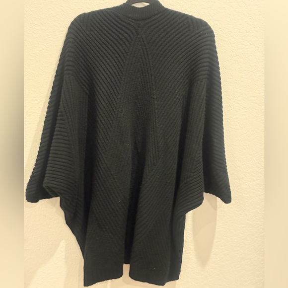 Torrid Black Chunky Knit Shrug - Picture 3 of 7